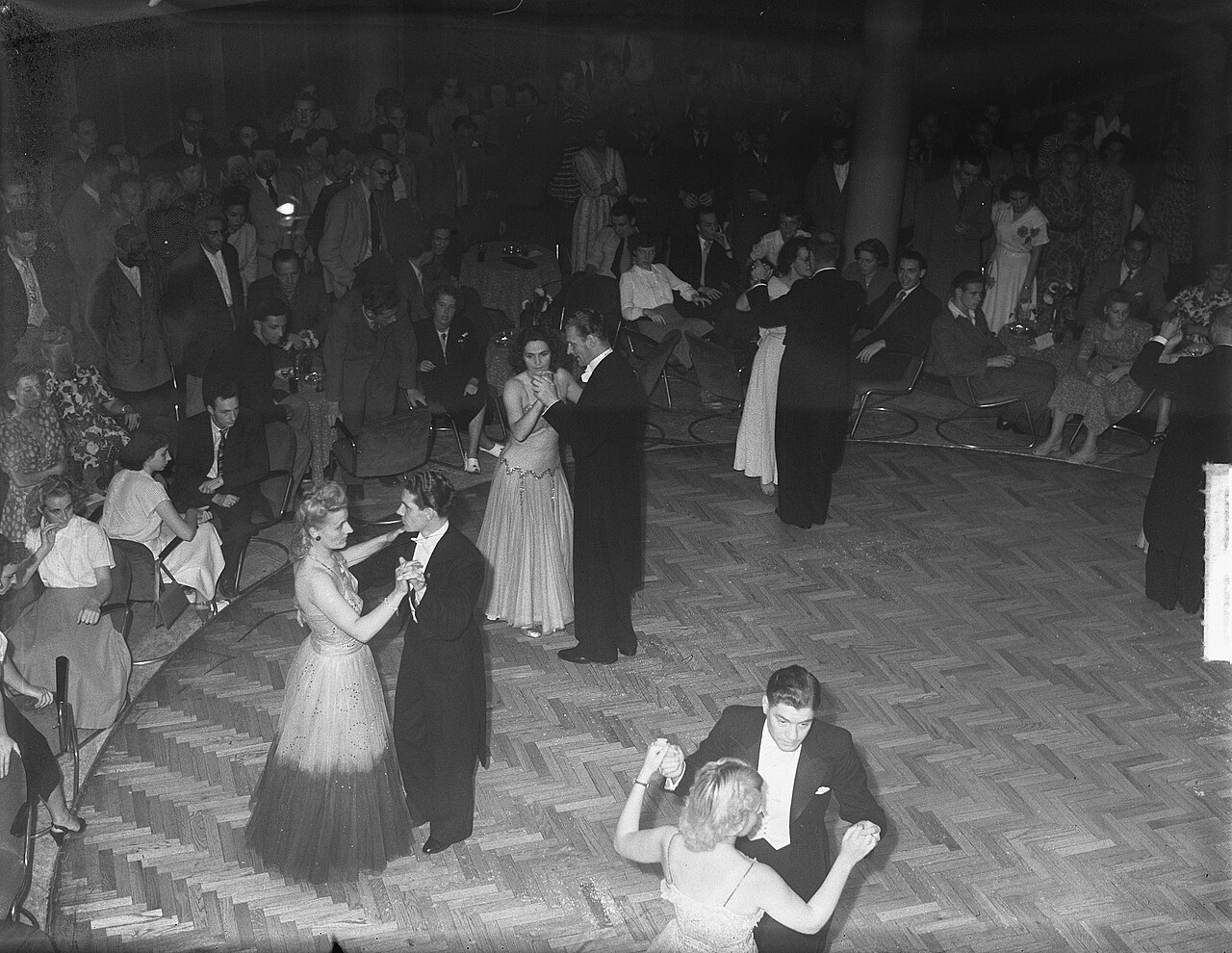 Swing & Beachfront Dance Lessons